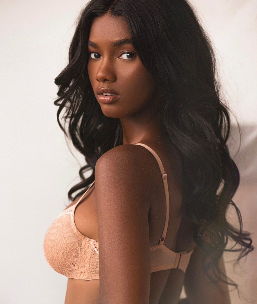 Pro Invisilace™ Wig - BODY WAVE - The Frontal Queen