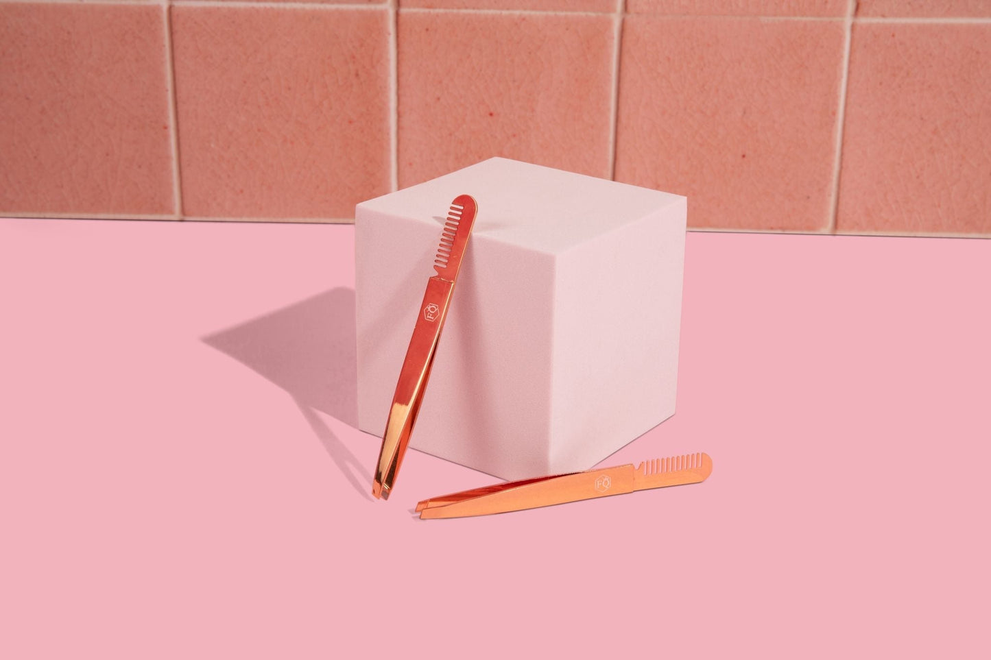 Multipurpose Plucking Tweezer - The Frontal Queen