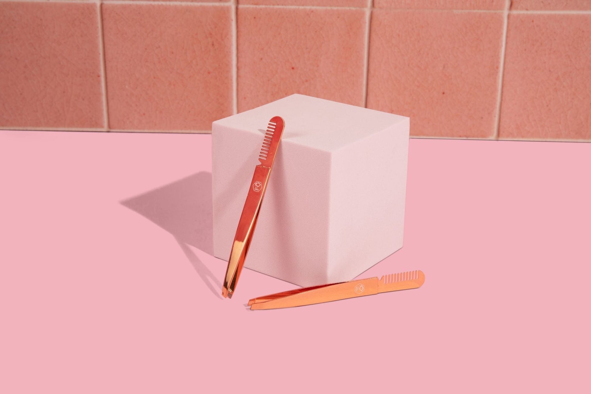 Multipurpose Plucking Tweezer - The Frontal Queen